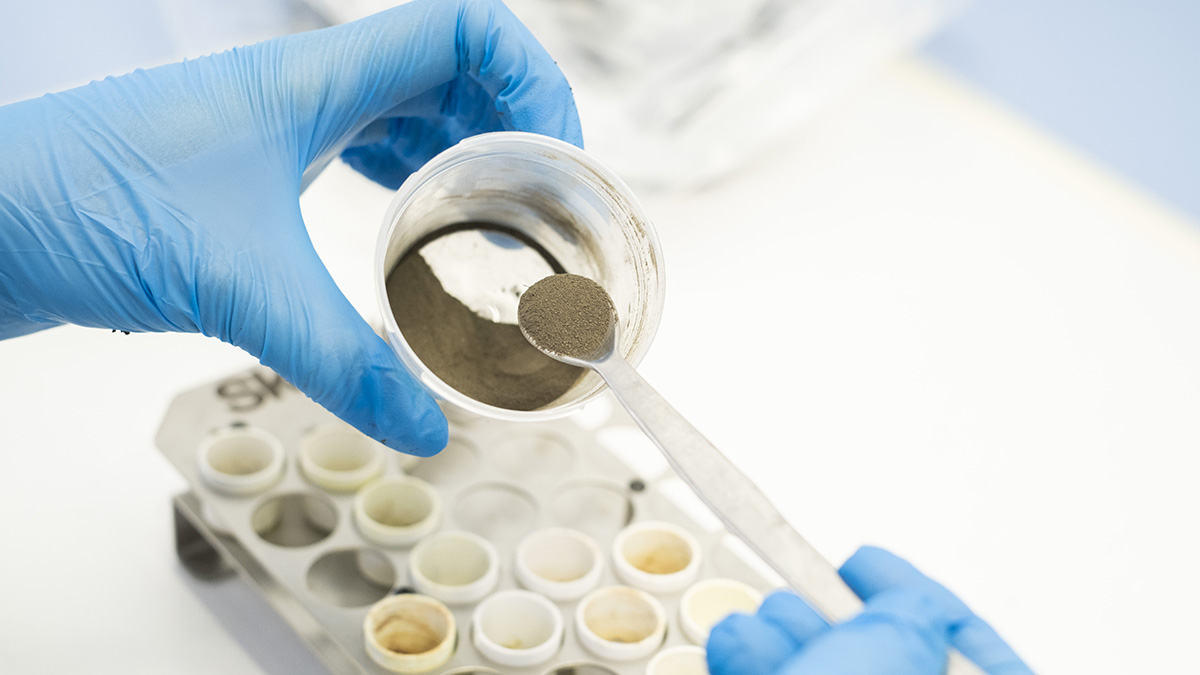 Dettaglio prelievo fango